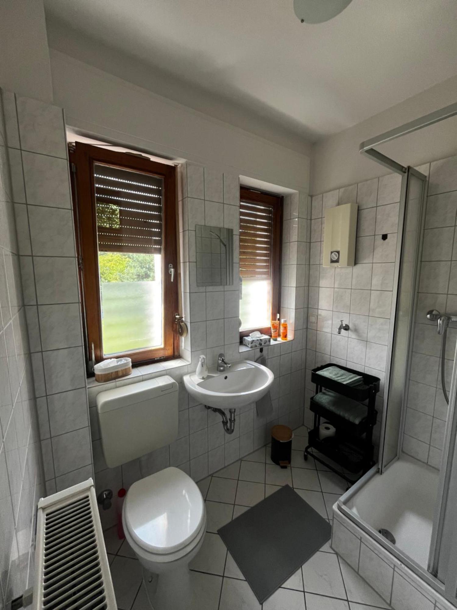 Idyllisch Wohnen An Der Ruhr Apartment Хатинген Екстериор снимка